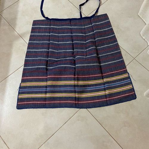 Woven apron unused