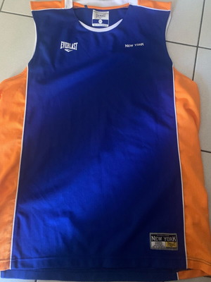 Everlast basketball jerseys New York and Admiral sleeveless like new