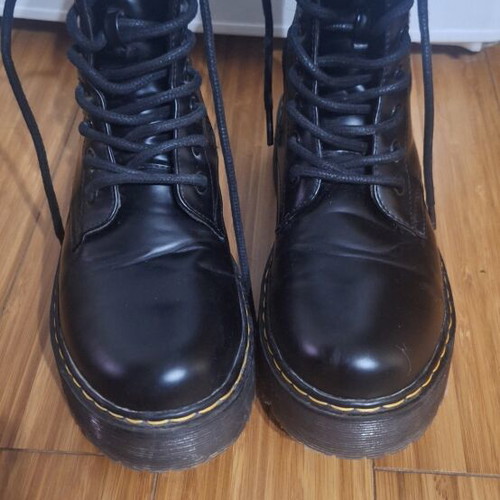 Black boots size 36