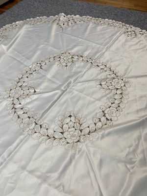 Embroidered round tablecloth like new, beige