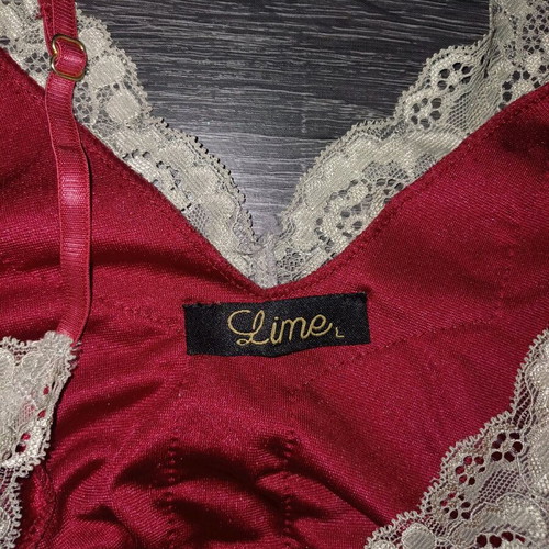Red velvet nightdress size Large like new with white lace