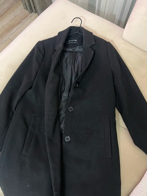 Stradivarius black coat like new, size M
