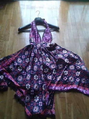 Girly σατέν φόρεμα ασύμμετρο στο τελείωμα, σαν καινούργιο, μέγεθος M