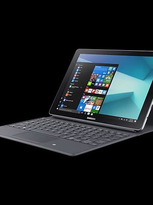Samsung Galaxy SM-W620 хибриден таблет и лаптоп 2-в-1 употребяван