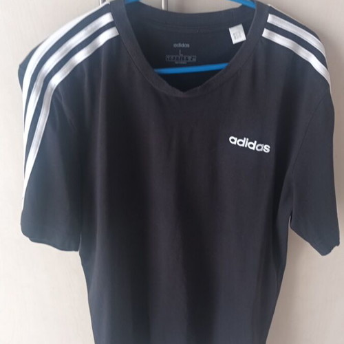 Adidas tshirt black size L used