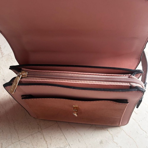 Kallyo shoulder bag pink nude like new