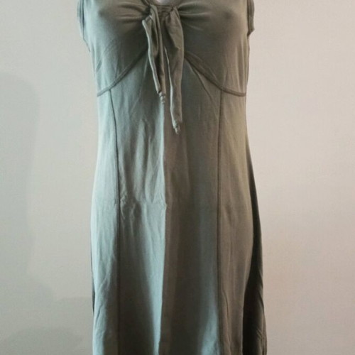 Women's mako dress used, size M