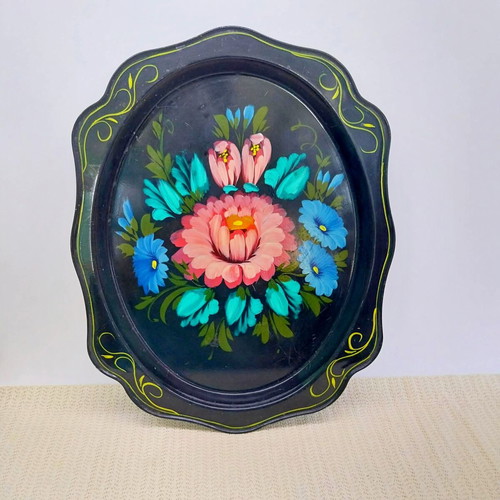 Russian hand-painted metal serving tray used, floral design