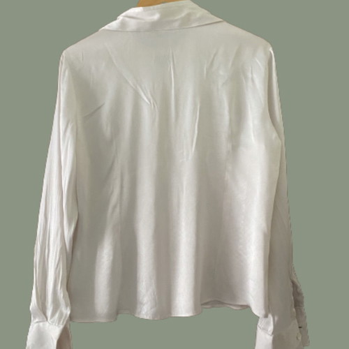 Satin white shirt XL in excellent condition