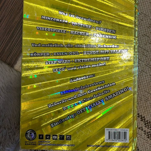 Guinness World Records 2016 book like new, English
