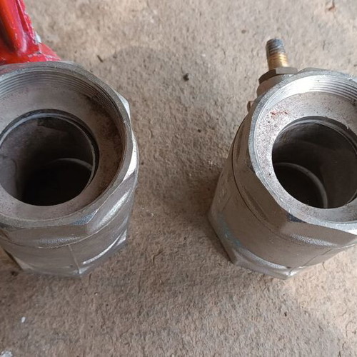 Valves 2 1/2'' new, set of 2 pieces