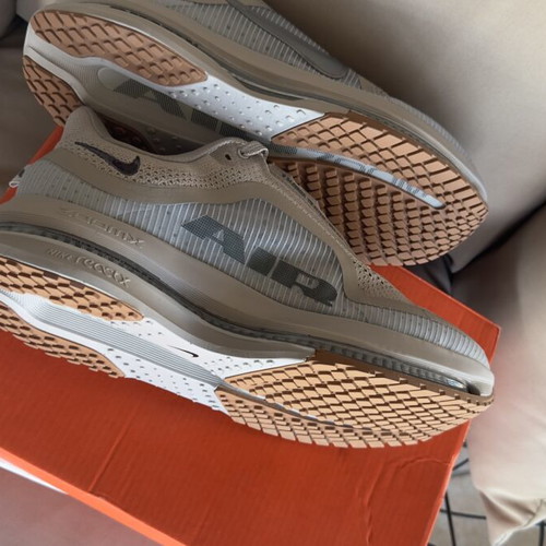Nike Air Pegasus Premium sneakers brand new, size 44, grey beige