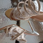 Sandals size 40 new, platform style