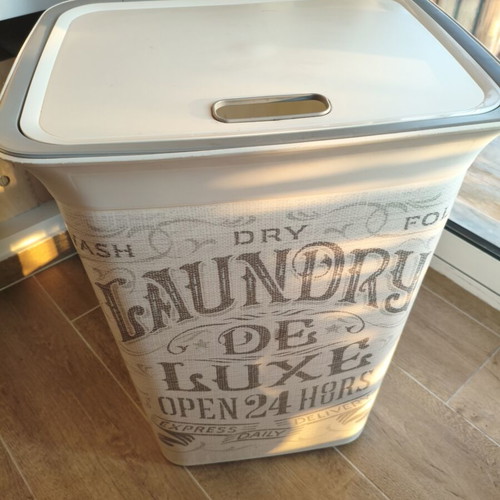 Laundry basket Kis Chic 60L like new with vintage decoration