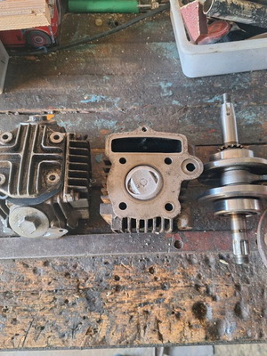 C50 - GLX50 cylinder head used with genuine 39mm piston