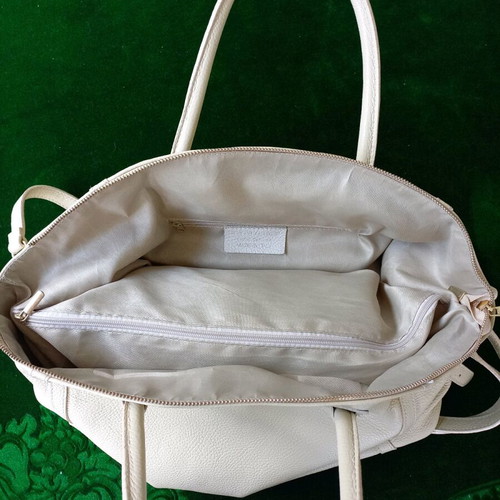 Xl size handbag like new, ecru with gold chain
