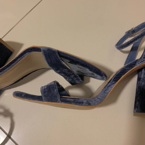 Stradivarius blue velvet sandals used, size 39