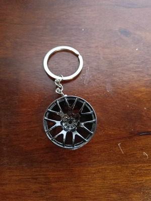 Car Wheel Rim Keychain silver