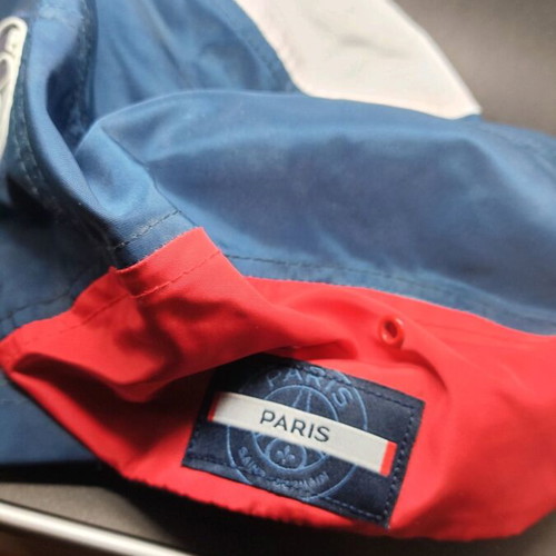 Paris PSG cap like new, nylon adjustable