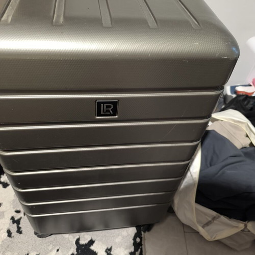 Professional makeup case used, large size with wheels and clips