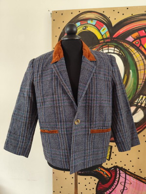 Children's jacket size 8 like new, 50% wool, blue and brown