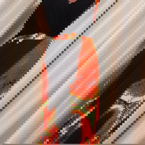 Φόρεμα ασύμμετρο Desigual αφόρετο, μέγεθος M-L, μαύρο και κόκκινο