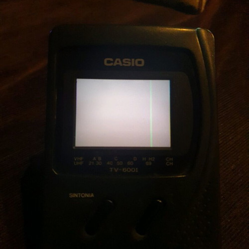 Τηλεόραση Casio TV-6001 μεταχειρισμένη vintage με σπασμένη κεραία