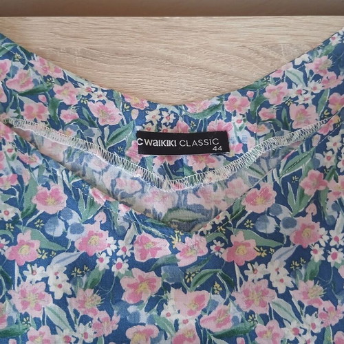 LC Waikiki colorful tank top like new, size 44