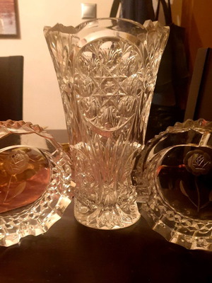 Vintage crystal vase set and 2 ashtrays with etched rose like new