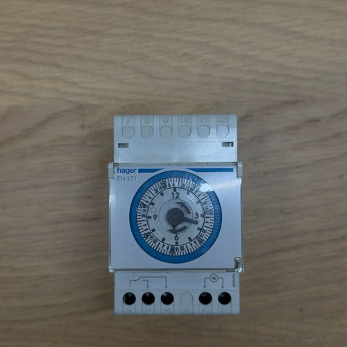 Analog timer HAGER EH171 like new