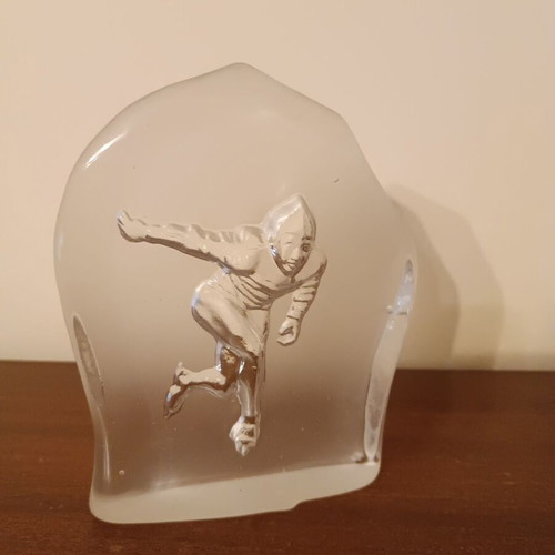 Glass plaque with embossed athlete like new