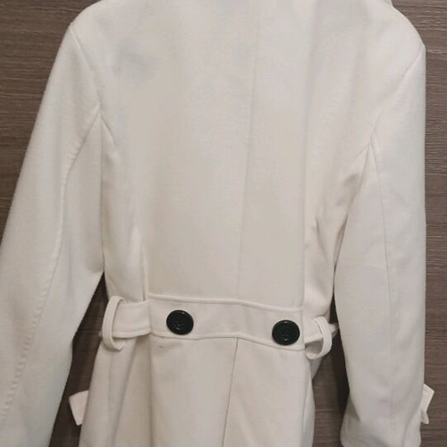 White coat XL used with belt and two pockets