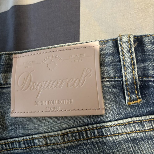 Dsquared2 denim shorts new with tags, light wash, slim fit