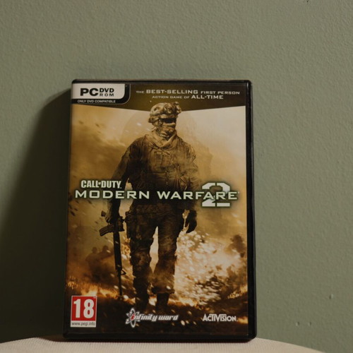Call of Duty Modern Warfare 2 PC game used, action FPS