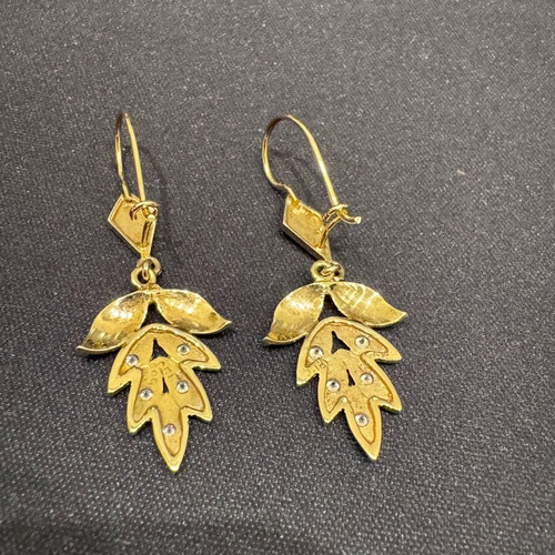 Gold 14 carat earrings used vintage, yellow