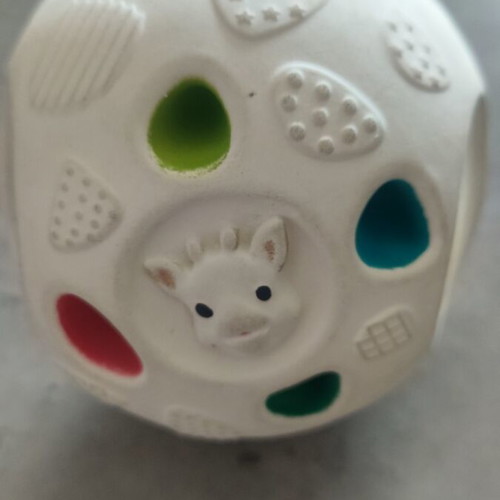 Sophie La Girafe ball used