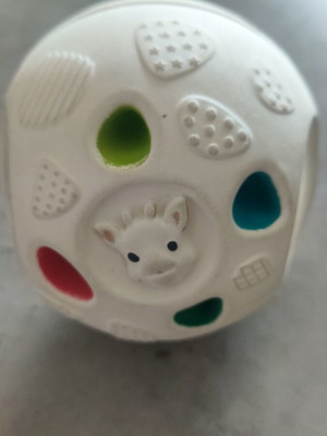 Sophie La Girafe ball used