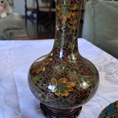 Cloisonne set of 4 pieces with 2 wooden bases like new