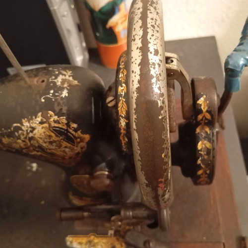 Vintage Singer sewing machine used