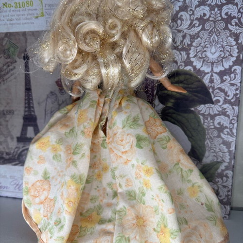 Bibibo B Period Goldilocks doll used with classic wear and dress