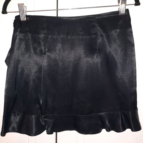 Bershka women's satin mini skirt like new, black, size S