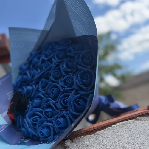 Bouquet of artificial roses new