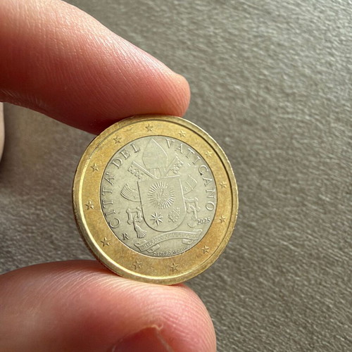 Euro Coin Collection like new, 303 coins from 18 countries