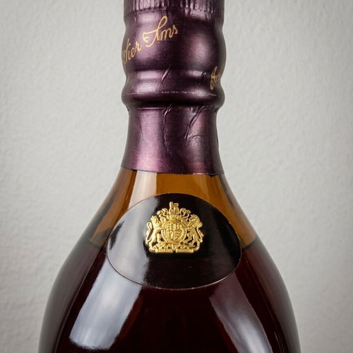 Johnnie Walker Gold Label 18 Year The Centenary Blend whisky, rare collectible