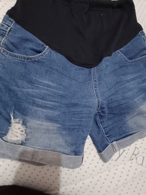 Maternity shorts used, soft fabric with adjustable waistband, size L