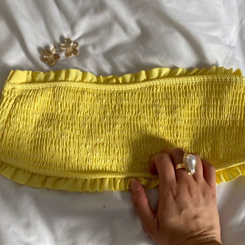 Yellow Top Medium like new for Beach and Summer