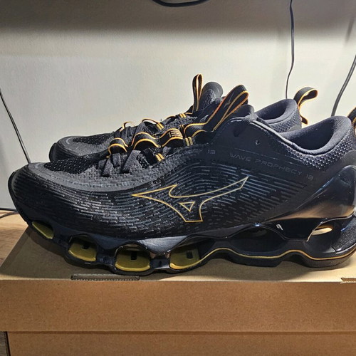 Mizuno Wave Prophecy 13 new, black and yellow