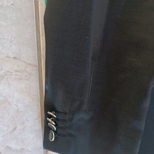 Davvero formal suit black like new