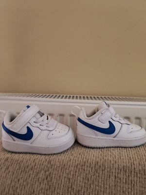 Nike leather baby shoes size 19.5