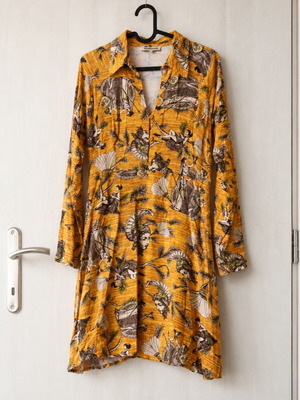 Dress with Greek Gods print like new, yellow, size S